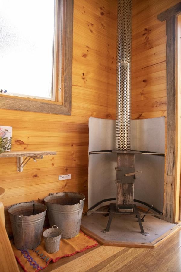 Ardingly Tiny House Villa Newham Bagian luar foto