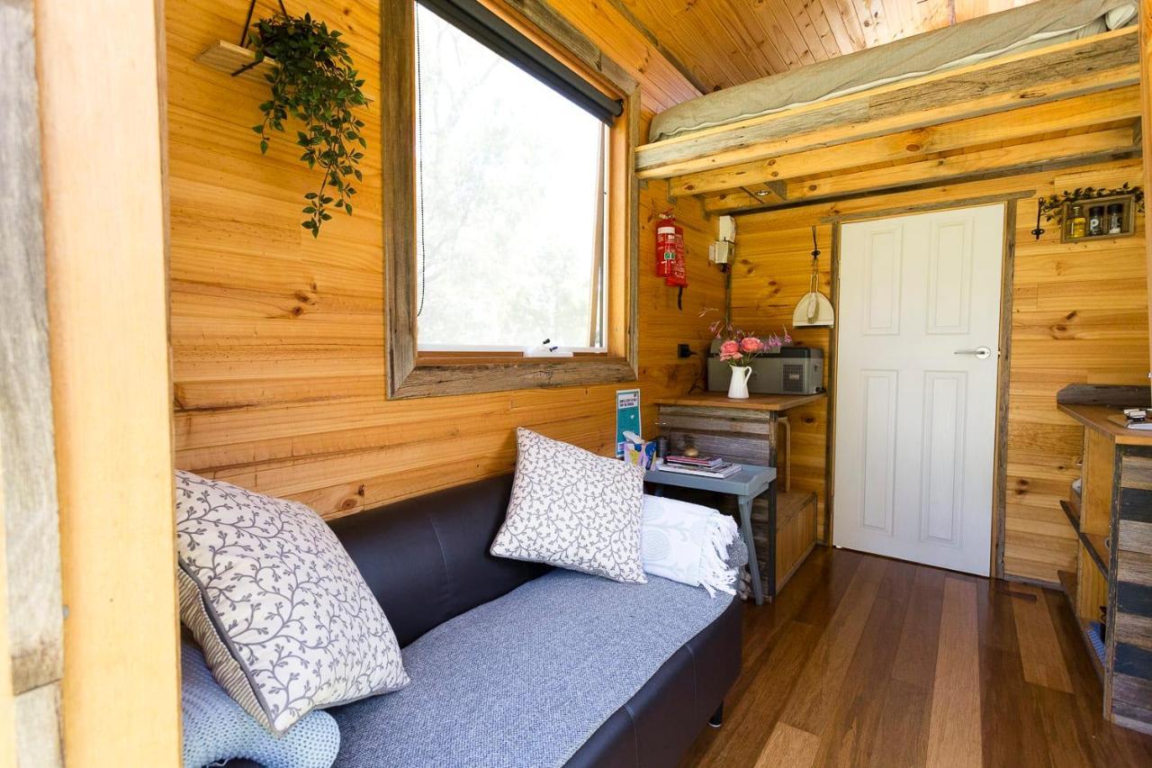 Ardingly Tiny House Villa Newham Bagian luar foto