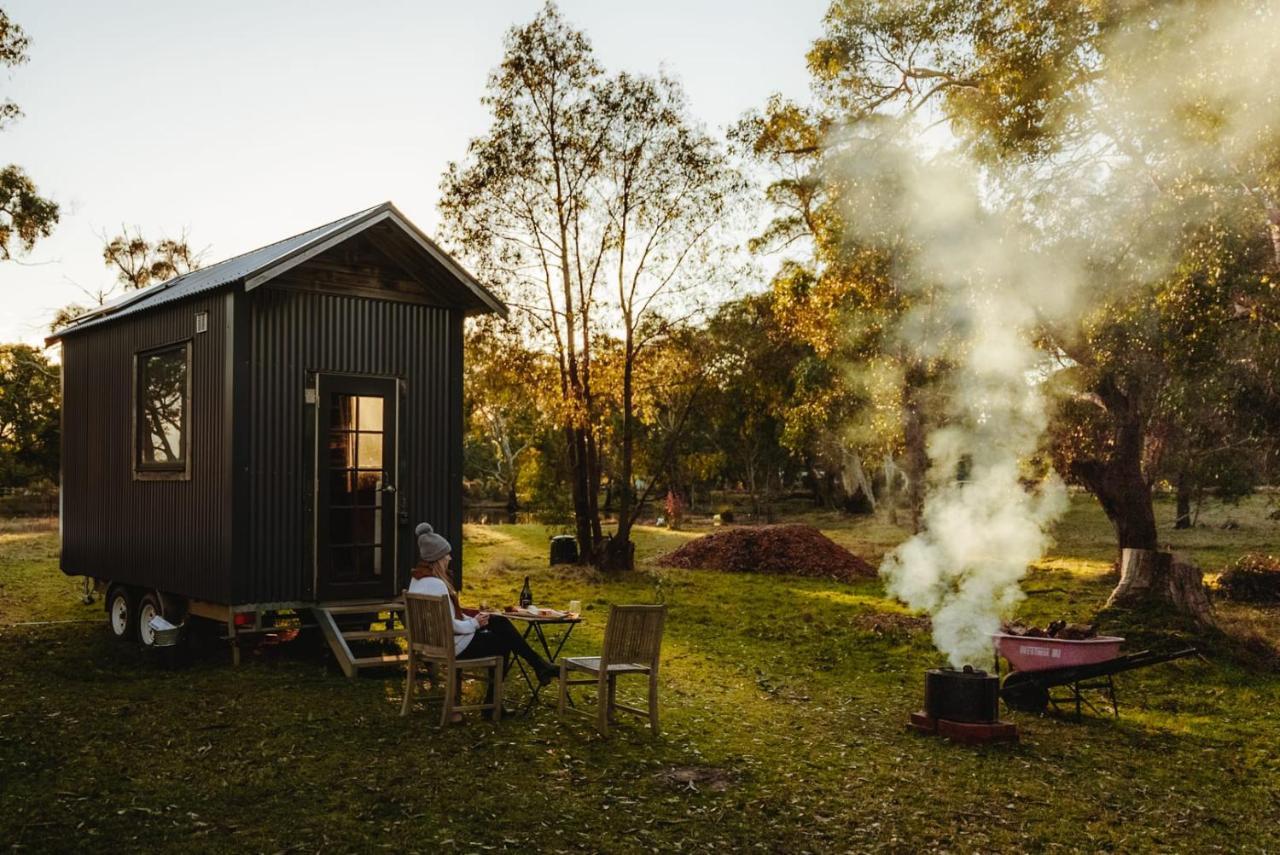 Ardingly Tiny House Villa Newham Bagian luar foto